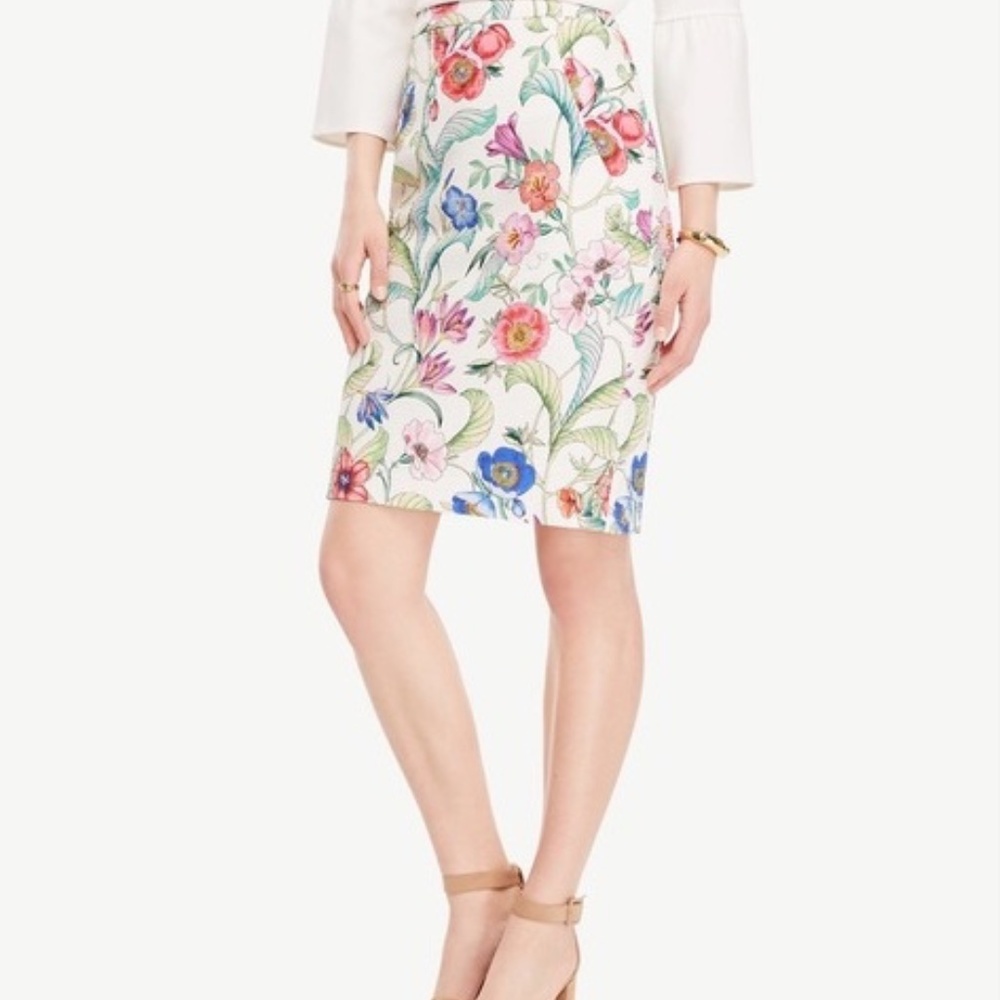 Ann Taylor Floral Pencil Skirt - Picture 4 of 12